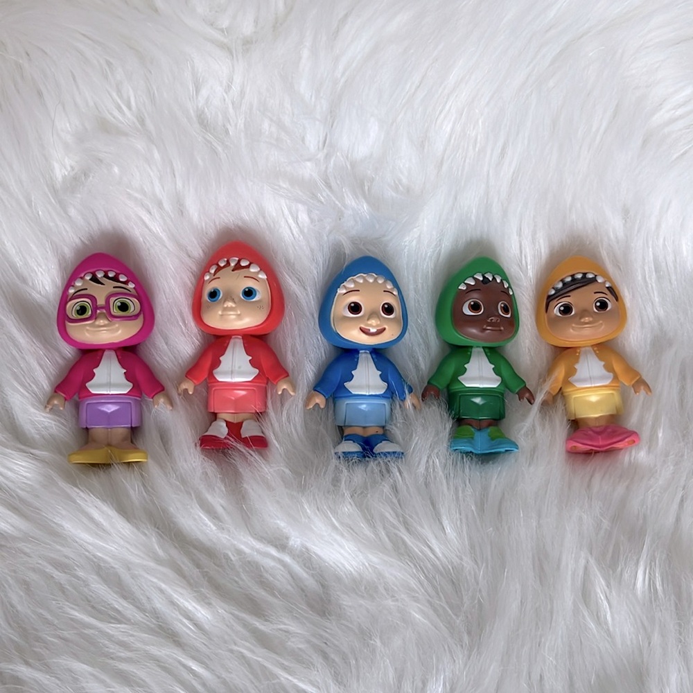 🍭 4/$20 item

Cocomelon baby shark figures